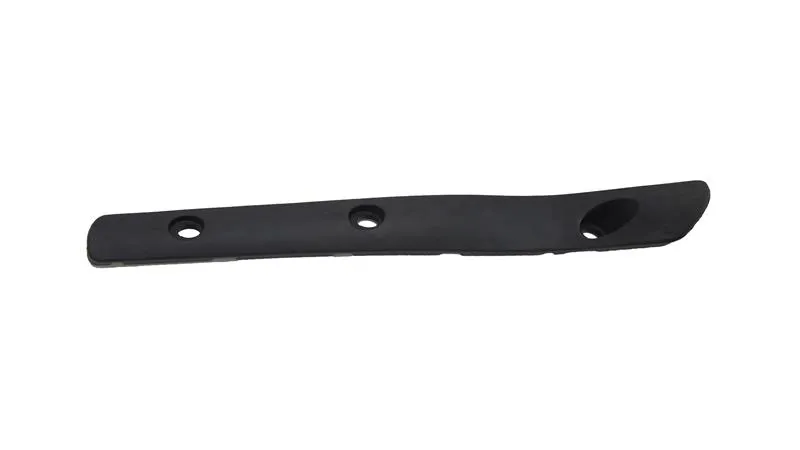 ARKA TUTACAK DEMİRİ BAĞLANTI PLASTİĞİ SAĞ (ZT250T-E)