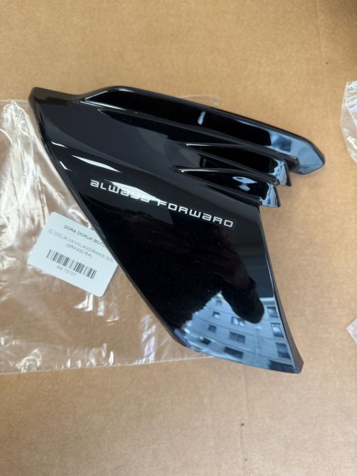 İÇ DİZLİK HAVALANDIRMASI SOL (SRK450-RA)