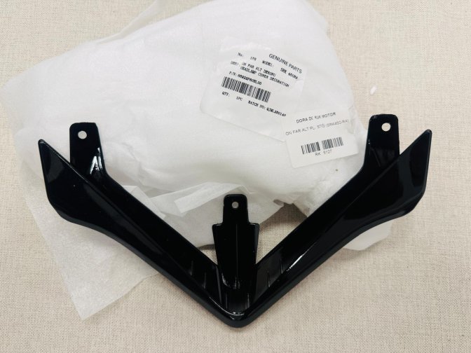 ÖN FAR ALT PLASTİĞİ (SRK450-RA)